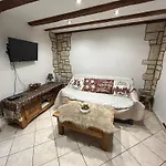 2 Fg Sainte Claire Vieille 4pers 3 Etoiles Proche Et Gare * Annecy