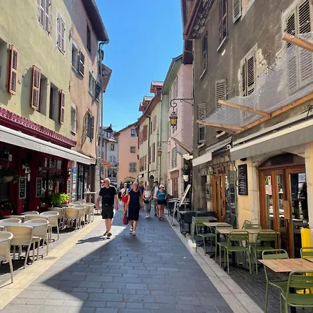 Daire 2 Fg Sainte Claire Vieille 4pers 3 Etoiles Proche Et Gare Annecy